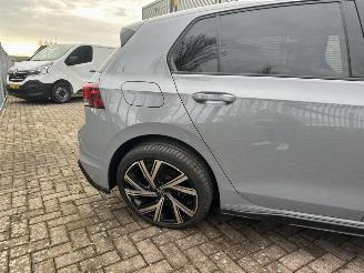 Volkswagen Golf 1.5 eTSI R-Line Business picture 9