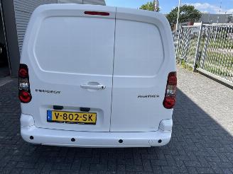 Peugeot Partner 120 1.6 BlueHDi 100 L1 Première S&S picture 7