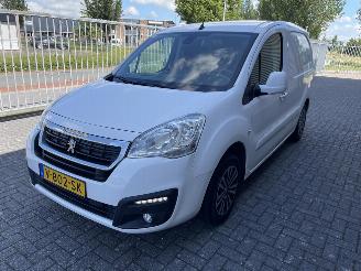 skadebil bedrijf Peugeot Partner 120 1.6 BlueHDi 100 L1 Première S&S 2018/9