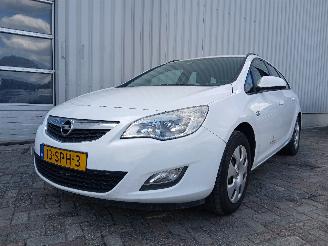 Schadeauto Opel Astra Astra J Sports Tourer (PD8/PE8/PF8) Combi 1.7 CDTi 16V (A17DTR(Euro 5)=
) [81kW]  (10-2010/10-2015) 2011/11