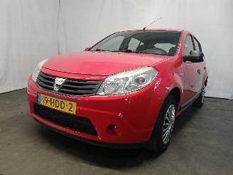 uszkodzony samochody osobowe Dacia Sandero Sandero I (BS) Hatchback 1.4 (K7J-710(K7J-A7)) [55kW]  (06-2008/12-201=
2) 2008/2