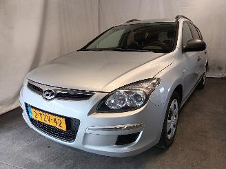 uszkodzony samochody osobowe Hyundai I-30 i30 Crosswagon (WWH) Combi 1.4 CVVT 16V (G4FA) [80kW]  (11-2009/06-201=
2) 2010/2