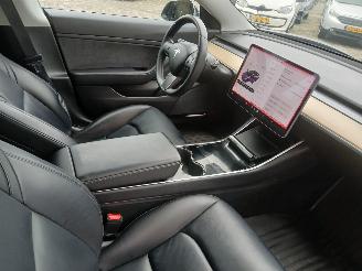 Tesla Model 3 Model 3 Sedan Long Range AWD 75 kWh (3D5) [258kW]  (06-2018/...) picture 8