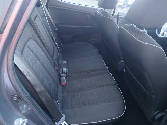 Kia Venga Venga MPV 1.4 CVVT 16V (G4FA) [66kW]  (02-2010/03-2019) picture 8