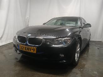 skadebil auto BMW 3-serie 3 serie (F30) Sedan 320i 2.0 16V (N20-B20D) [135kW]  (03-2012/10-2018)= 2012/6