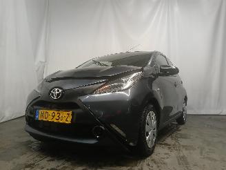 Schadeauto Toyota Aygo Aygo (B40) Hatchback 1.0 12V VVT-i (1KR-FE) [51kW]  (05-2014/06-2018) 2017/1