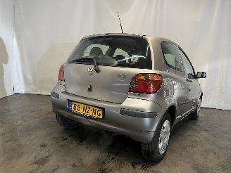 Toyota Yaris Yaris (P1) Hatchback 1.3 16V VVT-i (2SZFE) [64kW]  (04-2002/09-2005) picture 5