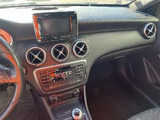 Mercedes A-klasse A (W176) Hatchback 1.6 A-180 16V (M270.910) [90kW]  (09-2012/05-2018) picture 19