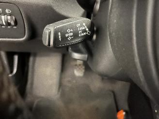 Audi A1 A1 (8X1/8XK) Hatchback 3-drs 1.2 TFSI (CBZA) [63kW]  (05-2010/04-2015)= picture 24