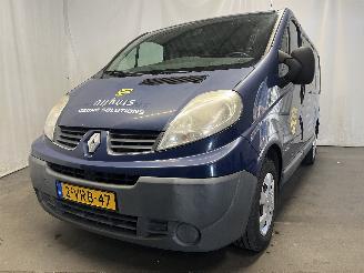 damaged passenger cars Renault Trafic Trafic New (FL) Van 2.0 dCi 16V 115 (M9R-788) [84kW]  (08-2006/06-2014=
) 2011/8