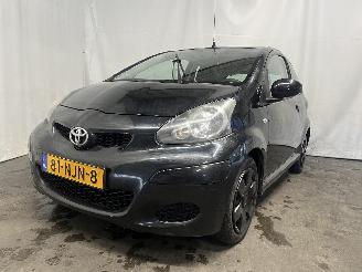 Vaurioauto  passenger cars Toyota Aygo Aygo (B10) Hatchback 1.0 12V VVT-i (1KR-FE) [50kW]  (07-2005/05-2014) 2010/9