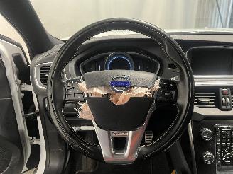 Volvo V-40 V40 (MV) Hatchback 5-drs 2.0 D2 16V (D4204T8(Euro 6b)) [88kW]  (02-201=
5/08-2019) picture 28