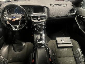 Volvo V-40 V40 (MV) Hatchback 5-drs 2.0 D2 16V (D4204T8(Euro 6b)) [88kW]  (02-201=
5/08-2019) picture 22