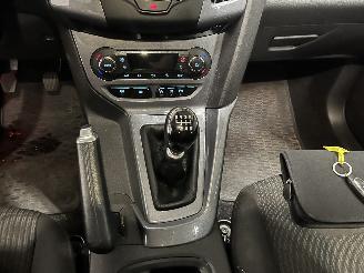 Ford Focus Focus 3 Wagon Combi 1.6 TDCi ECOnetic (NGDB) [77kW]  (05-2012/05-2018)= picture 17