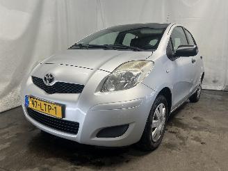 Vaurioauto  passenger cars Toyota Yaris Yaris II (P9) Hatchback 1.0 12V VVT-i (1KR-FE) [51kW]  (08-2005/12-201=
1) 2010/7