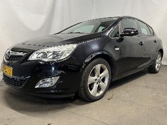 Opel Astra Astra J (PC6/PD6/PE6/PF6) Hatchback 5-drs 1.6 16V (A16XER(Euro 5)) [85=
kW]  (12-2009/10-2015) picture 3