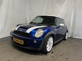 uszkodzony samochody osobowe Mini Mini Mini (R50/53) Hatchback 1.6 16V Cooper S (W11-B16A) [120kW]  (03-2002/=
09-2006) 2004/6