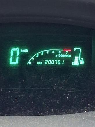 Toyota Yaris Yaris (P1) Hatchback 1.3 16V VVT-i (2SZFE) [64kW]  (04-2002/09-2005) picture 2