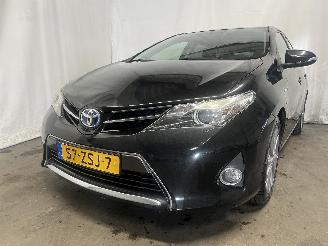 uszkodzony samochody osobowe Toyota Auris Auris (E18) Hatchback 5-drs 1.8 16V Hybrid (2ZRFXE) [100kW]  (10-2012/=
03-2019) 2013/1