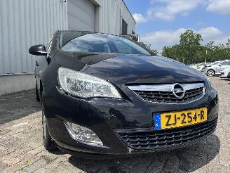Opel Astra Astra J (PC6/PD6/PE6/PF6) Hatchback 5-drs 1.6 16V (A16XER(Euro 5)) [85=
kW]  (12-2009/10-2015) picture 6