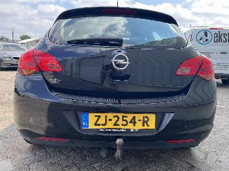 Opel Astra Astra J (PC6/PD6/PE6/PF6) Hatchback 5-drs 1.6 16V (A16XER(Euro 5)) [85=
kW]  (12-2009/10-2015) picture 5