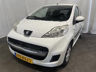 skadebil auto Peugeot 107 107 Hatchback 1.0 12V (384F(1KR)) [50kW]  (06-2005/05-2014) 2011/7