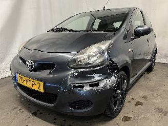 uszkodzony samochody osobowe Toyota Aygo Aygo (B10) Hatchback 1.0 12V VVT-i (1KR-FE) [50kW]  (07-2005/05-2014) 2011/7