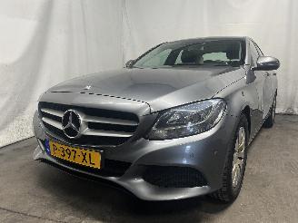 skadebil auto Mercedes C-klasse C (W205) Sedan C-180 1.6 CDI BlueTEC, C-180 d 16V (OM626.951(R9M)) [85=
kW]  (05-2014/05-2018) 2017/1