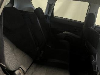 Mitsubishi Outlander Outlander (CW) SUV 2.4 16V Mivec 4x2 (4B12) [125kW]  (11-2006/11-2012)= picture 15