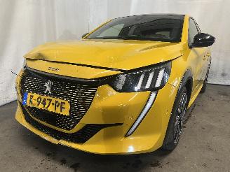 Voiture accidenté Peugeot 208 208 II (UB/UH/UP) Hatchback 5-drs e-208 50 kWh (ZKX) [100kW]  (06-2019=
/...) 2020/7
