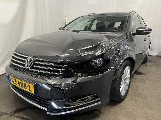 damaged passenger cars Volkswagen Passat Passat Variant (365) Combi 1.4 TSI 16V (CAXA(Euro 5)) [90kW]  (08-2010=
/12-2014) 2011/6