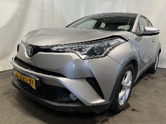 Damaged car Toyota C-HR C-HR (X1,X5) SUV 1.8 16V Hybrid (2ZRFXE) [90kW]  (10-2016/...) 2018/11