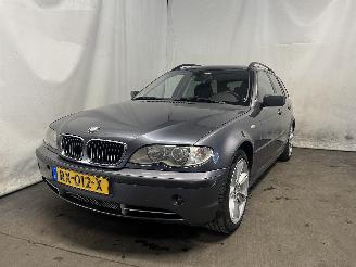 skadebil auto BMW 3-serie 3 serie Touring (E46/3) Combi 330xi 24V (M54-B30(306S3)) [170kW]  (06-=
2000/09-2005) 2001/11