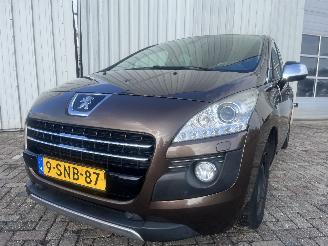 damaged passenger cars Peugeot 3008 3008 I (0U/HU) MPV 2.0 HYbrid4 16V (DW10CTED4(RHC)) [147kW]  (02-2011/=
08-2016) 2013/11