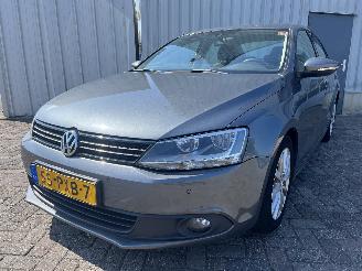 Vaurioauto  passenger cars Volkswagen Jetta Jetta IV (162/16A) Sedan 1.2 TSI (CBZB) [77kW]  (10-2010/12-2017) 2011/4