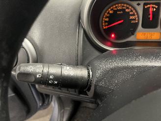 Nissan Note Note (E11) MPV 1.4 16V (CR14DE) [65kW]  (01-2006/08-2013) picture 22