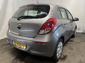 Hyundai I-20 i20 Hatchback 1.2i 16V (G4LA) [63kW]  (03-2012/12-2015) picture 4