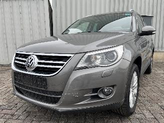 Vaurioauto  passenger cars Volkswagen Tiguan Tiguan (5N1/2) SUV 2.0 TSI 16V 4Motion (CAWA(Euro 5)) [125kW]  (09-200=
7/07-2018) 2009/4