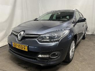 krockskadad bil auto Renault Mégane Megane III Grandtour (KZ) Combi 5-drs 1.2 16V TCE 115 (H5F-400(H5F-A4)=
) [85kW]  (03-2012/02-2016) 2015/6