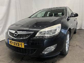 Vaurioauto  passenger cars Opel Astra Astra J Sports Tourer (PD8/PE8/PF8) Combi 1.4 Turbo 16V (A14NET(Euro 5=
)) [88kW]  (10-2010/04-2016) 2012/8