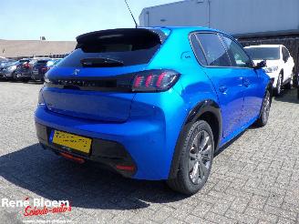 krockskadad bil auto Peugeot e-208 EV Allure Pack 50kWh 136pk 2023/9