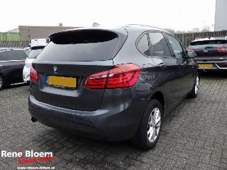 Unfallwagen BMW 2-serie 218i High Executive 136pk 2015/3