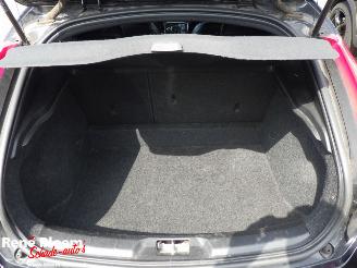 Volvo V-40 2.0 D2 R-Design 120pk Business picture 10
