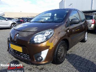 skadebil auto Renault Twingo 1.2 16V Authentique 2010/8