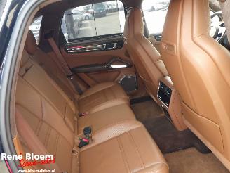 Porsche Cayenne 4.0 TURBO S E-HYBRID 680 pk Keramisch picture 14