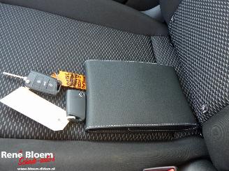 Volkswagen Polo 1.0 MPI Edition 5drs Navi picture 18