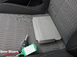 Opel Corsa 1.2 Edition 5drs Navi picture 18