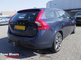 Unfallwagen Volvo V-60 2.0 D3 2012/1