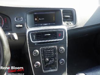 Volvo V-60 2.0 D3 picture 18