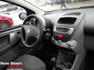 Peugeot 107 1.0-12V XS picture 8